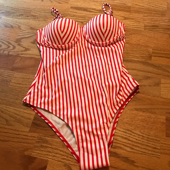 ❤️NWT Zaful Red & White Striped Medium Swimsuit❤️ - Picture 4 of 16